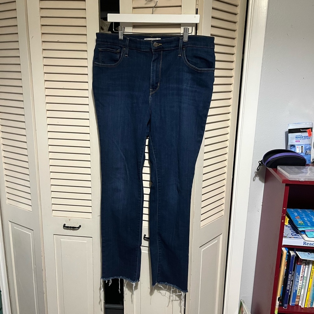Levi Straight Leg Jeans